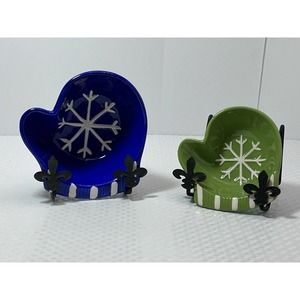 2 Vintage BW‎ Boston Warehouse Christmas Mitten Nesting Serving BOWLS